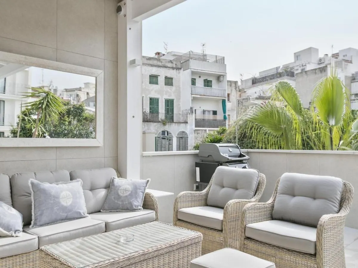 Sitges Spaces Urban Beach Flat- 3 Bedrooms, 3 Bathrooms, Huge Terrace, Near Beach Апартаменты