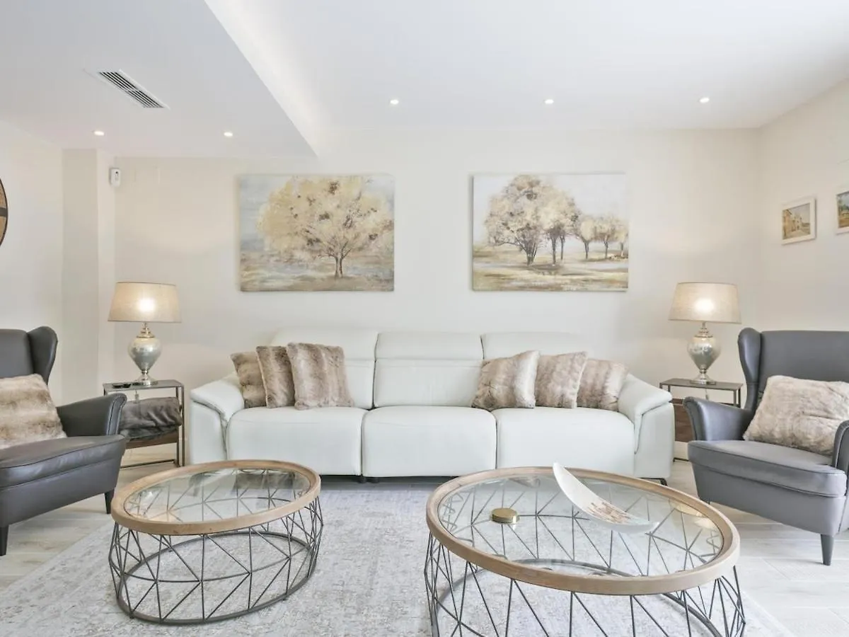 Sitges Spaces Urban Beach Flat- 3 Bedrooms, 3 Bathrooms, Huge Terrace, Near Beach Испания