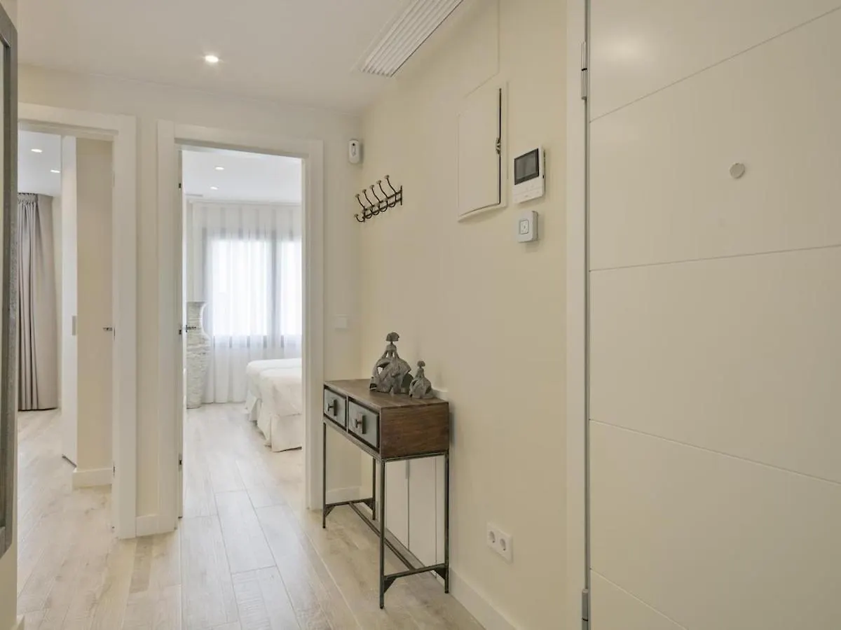 Sitges Spaces Urban Beach Flat- 3 Bedrooms, 3 Bathrooms, Huge Terrace, Near Beach Апартаменты